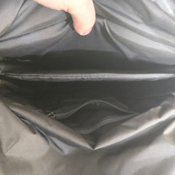 Thule Enroute 20L Black Backpack Travel Work Padded Laptop Sleeve Bag main image 4